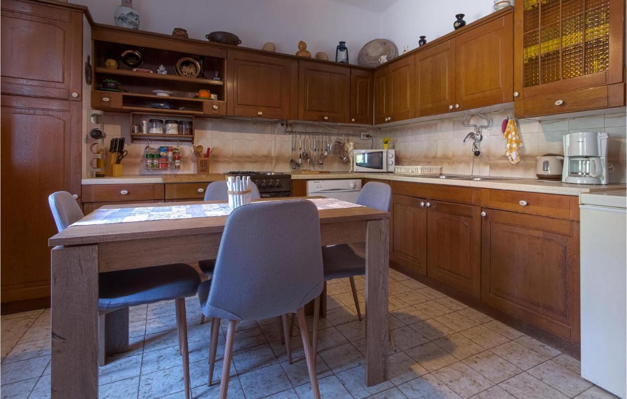 Awesome Home In Zaglav With Wifi エクステリア 写真